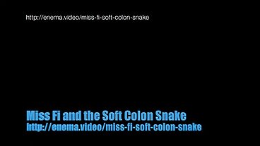 රියලිටි කිංග්ස් වෙතින් ශිෂ්‍ය නායක අසුල් හර්මෝසා සමඟ මිෂනාරි වීඩියෝව