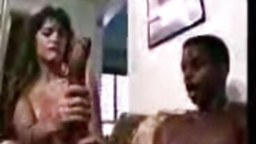 Mofos වෙතින් ආකර්ශනීය Abella Danger සහ Alina Lopez සමඟ ලෙස්බියන් ජැක්හැමර් කාමුක දර්ශන