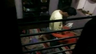 කාමුක ලෝකයෙන් ලස්සන නාටා පාරාදීසය සමඟ මුඛ කුහරය
